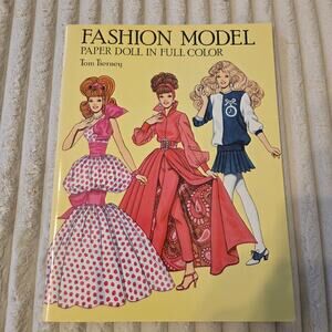 Vintage Fashion Model Paper Dolls in Full Color Book Never Used 1993